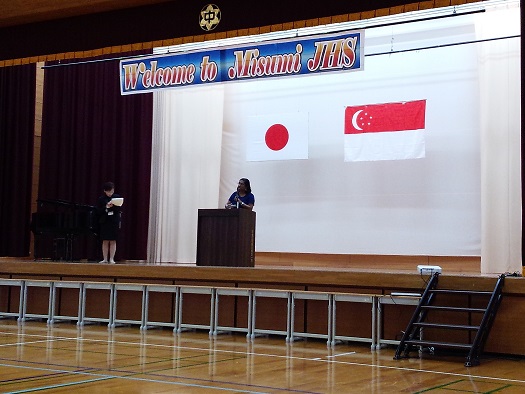 ブーンレイ中副校長先生あいさつ ブーンレイ中副校長先生あいさつ