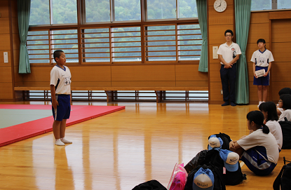 集団宿泊教室出発式 集団宿泊教室出発式