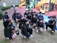 朝8時15分集合時