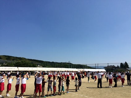 地域の皆様も交えての山江音頭